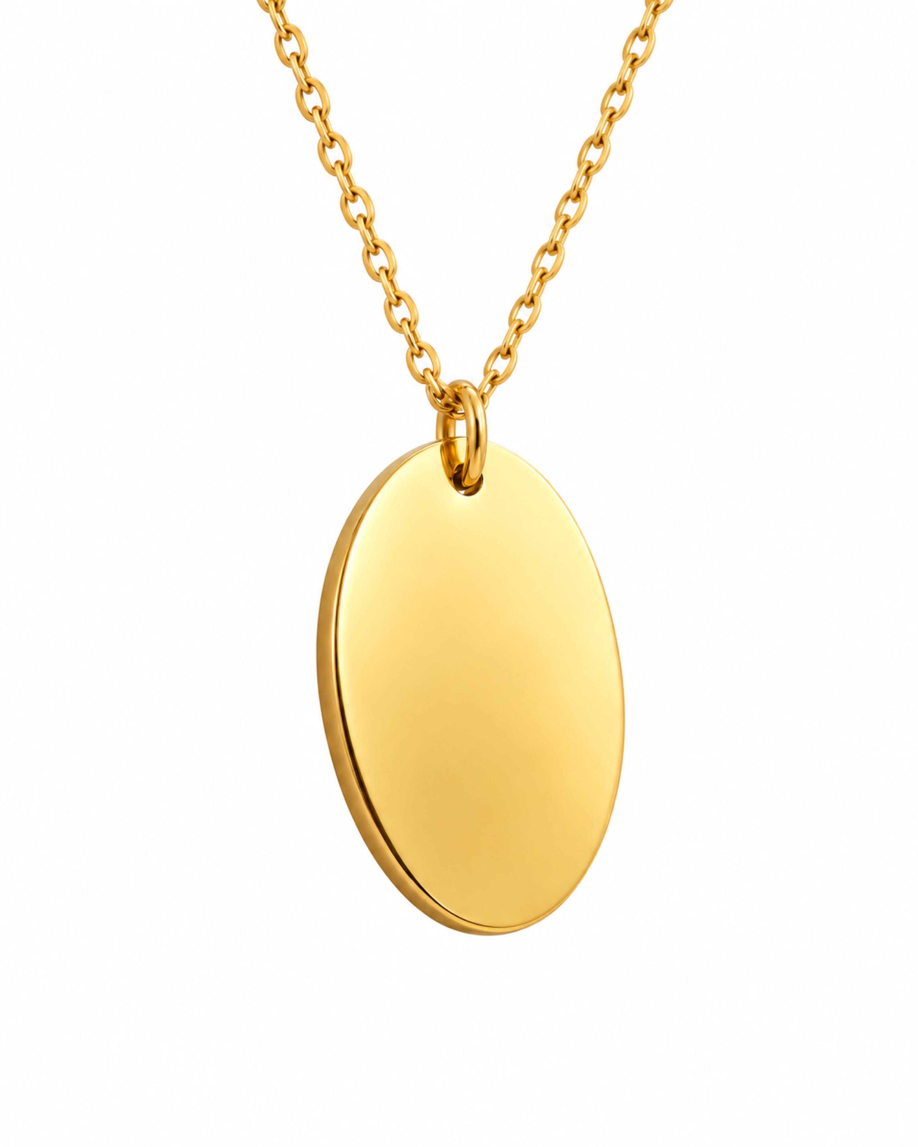 Oval Pendant Necklace — Detail macro