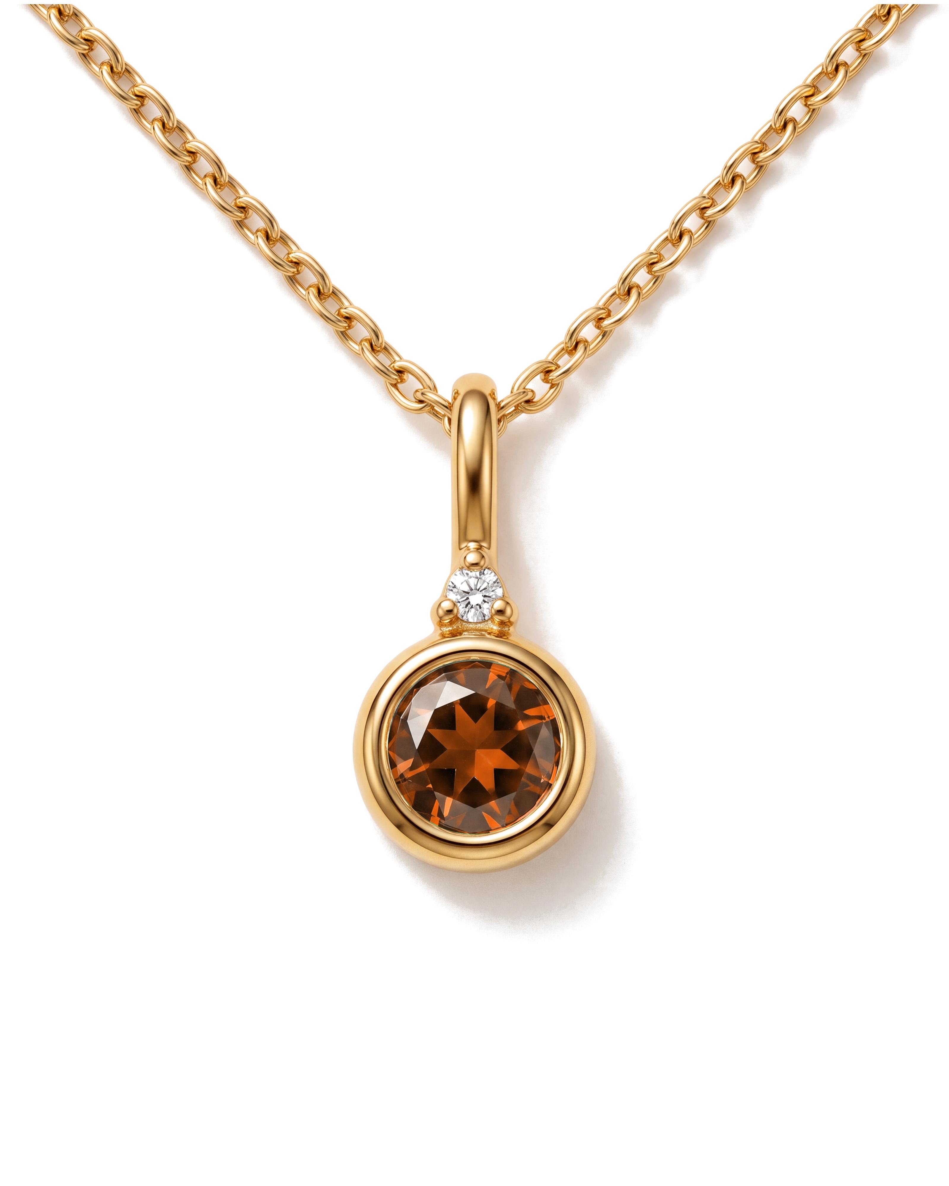 Birthstone Necklace — Detail macro