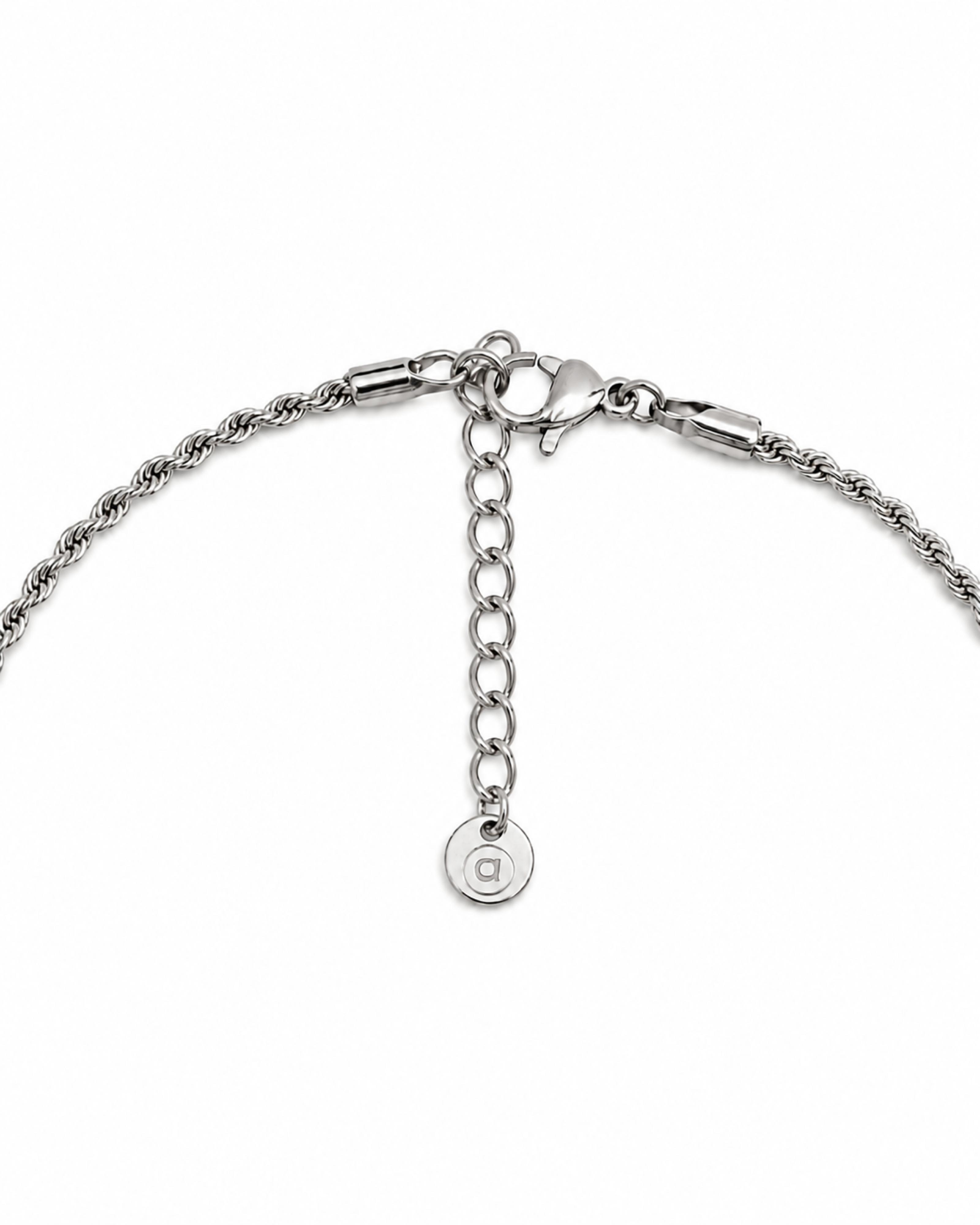 Rope Chain Necklace — Detail macro