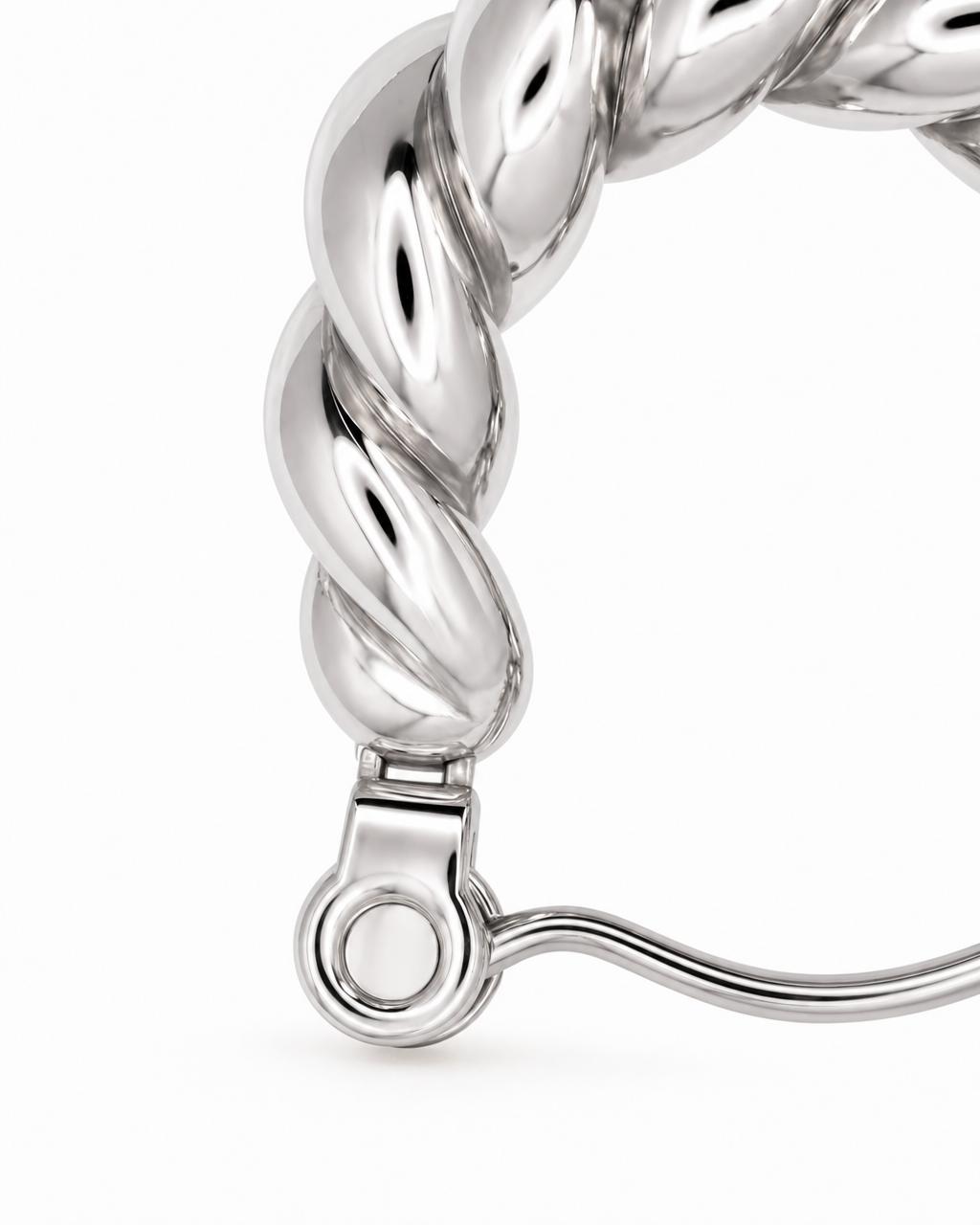 Twisted Hoop — Detail macro