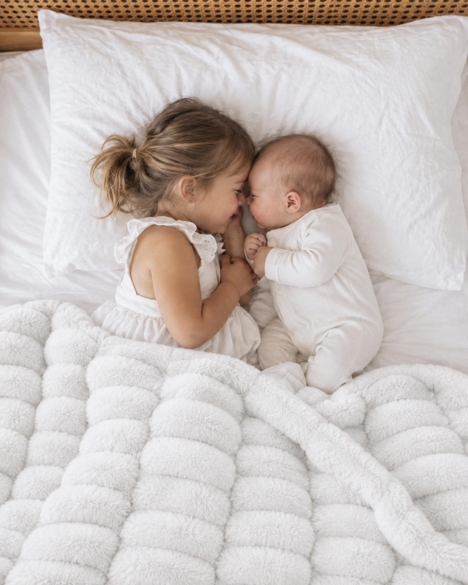 The Birdie Blanket — Cozy moment