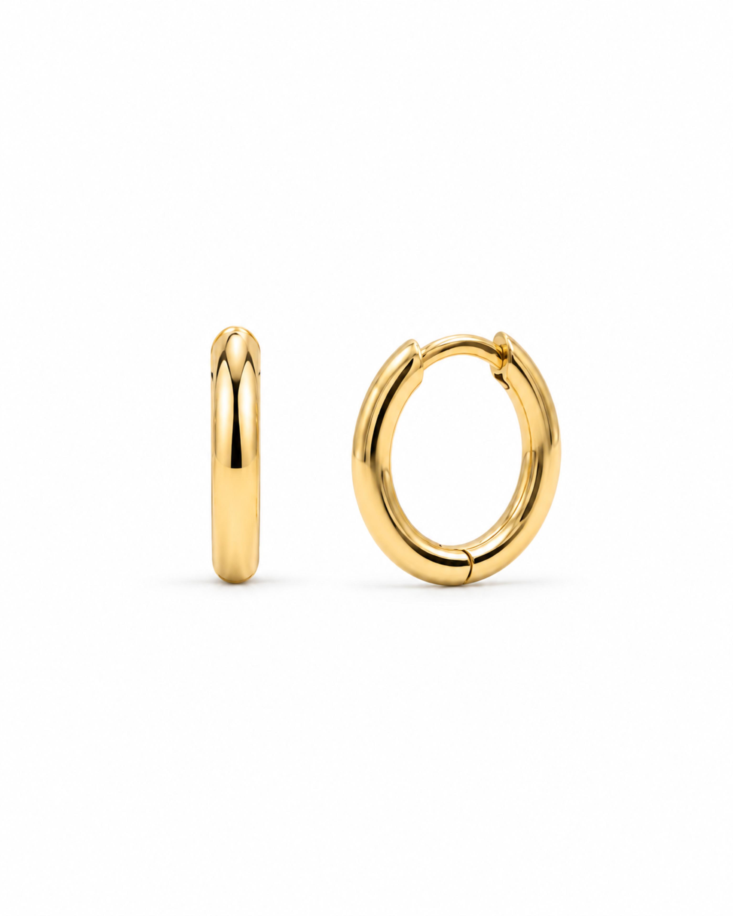Lune Huggie Hoops Medium