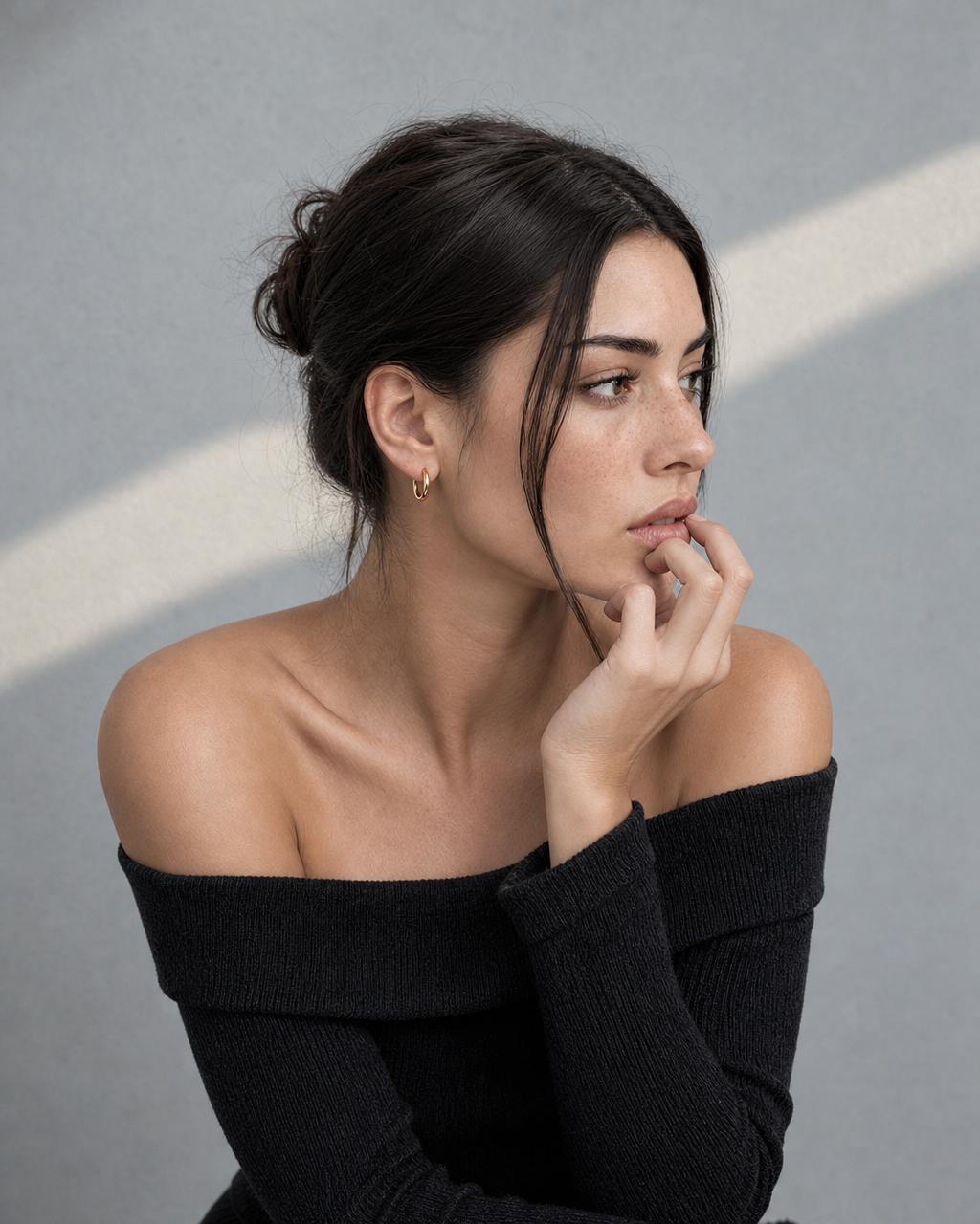 Lune Huggie Hoops Medium — Everyday lifestyle translation