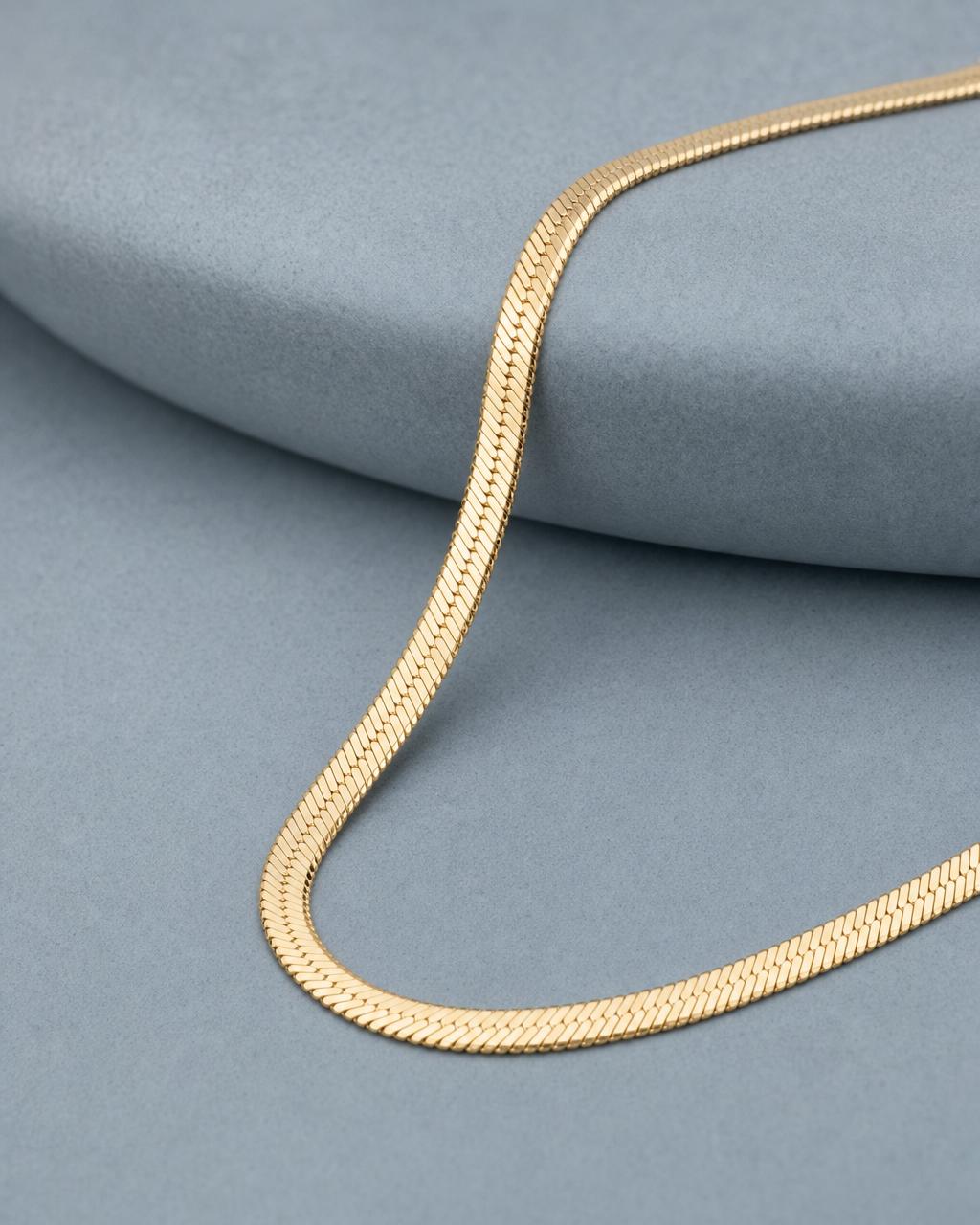 Maren Herringbone Necklace — Macro quality