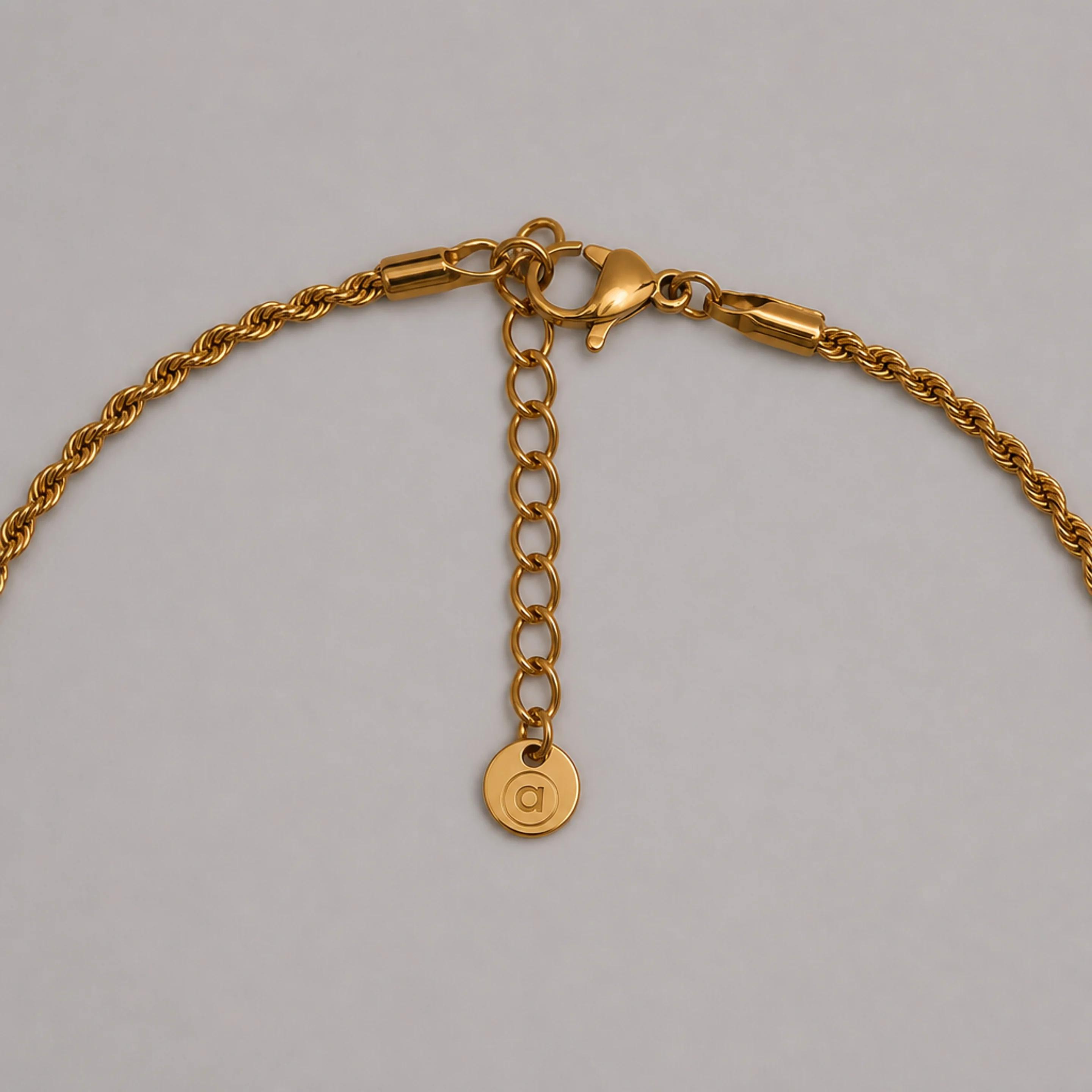 Rope Chain Necklace — Detail macro