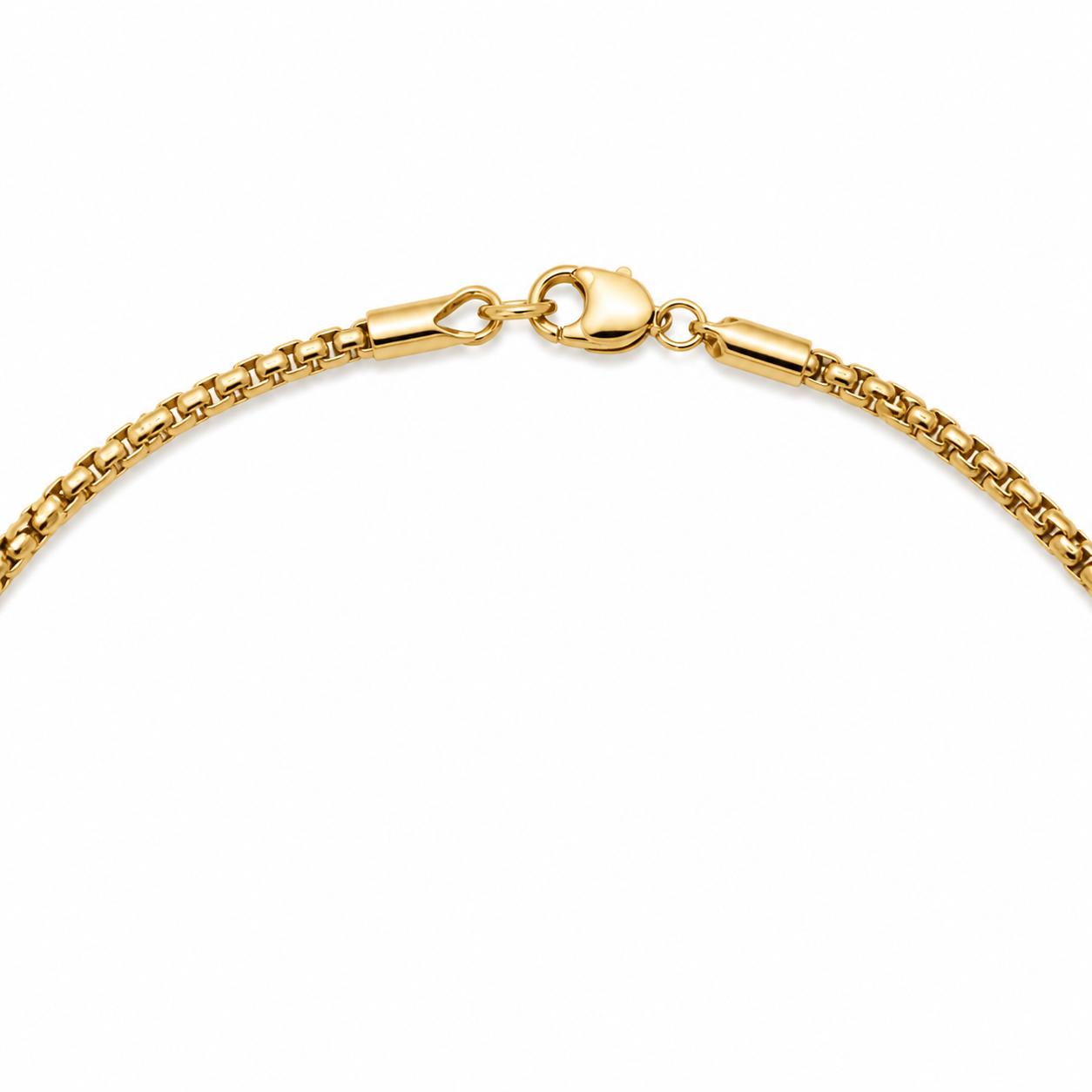 Box Chain Necklace — Detail macro