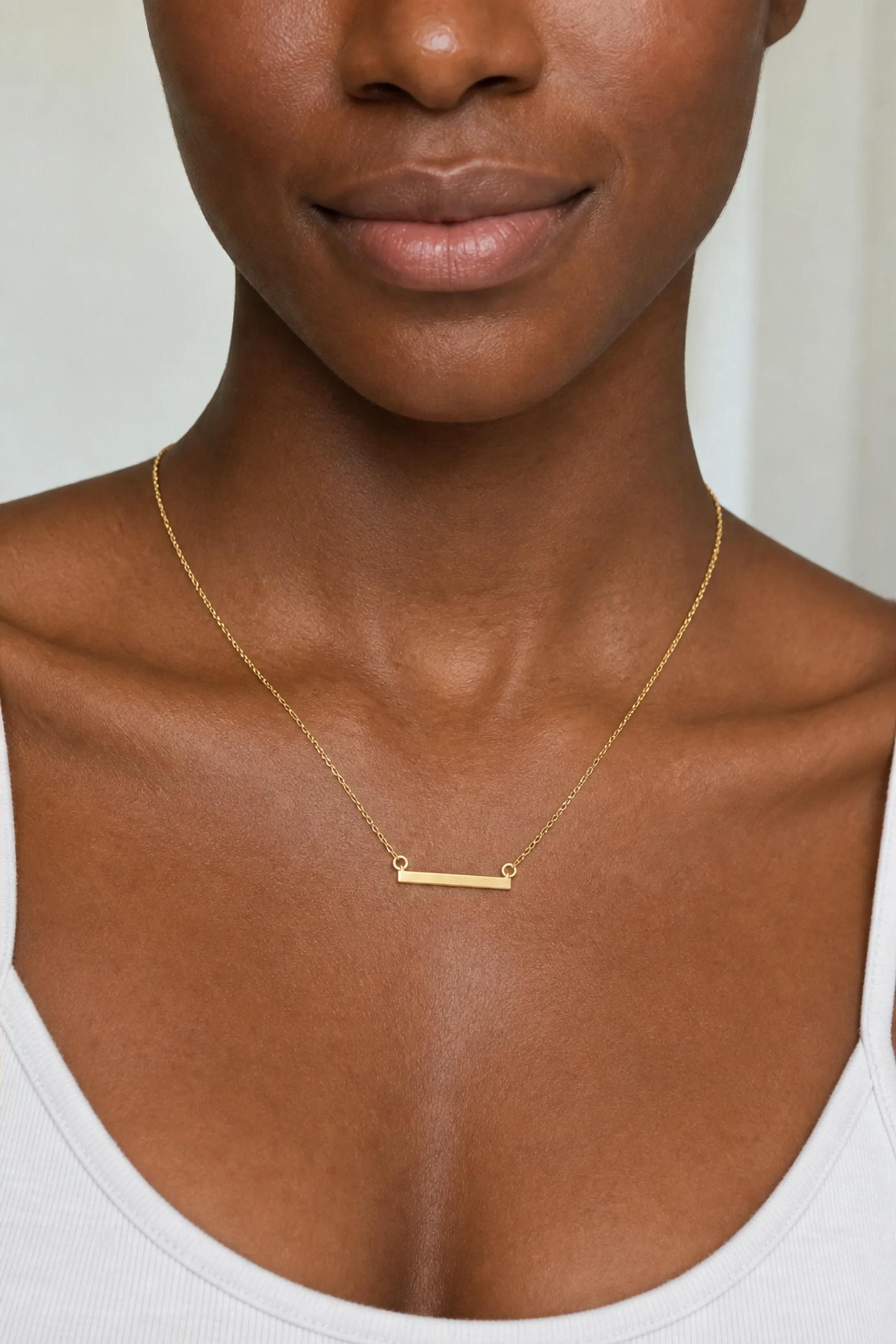 Bar Pendant — On-skin scale
