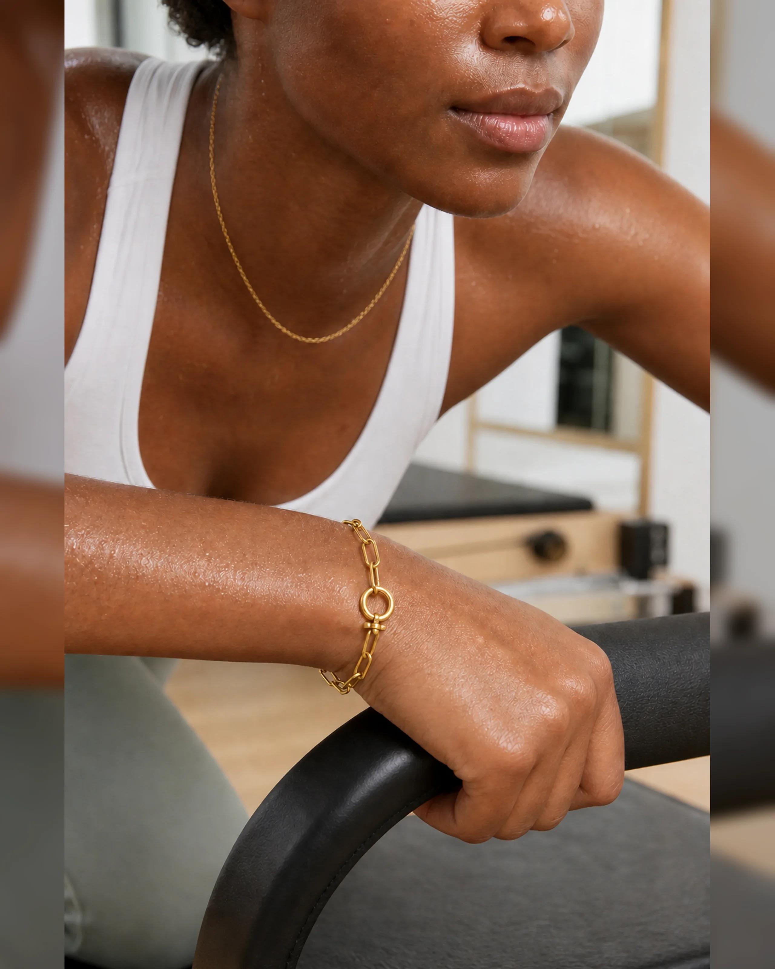 Link Bracelet — Active lifestyle translation