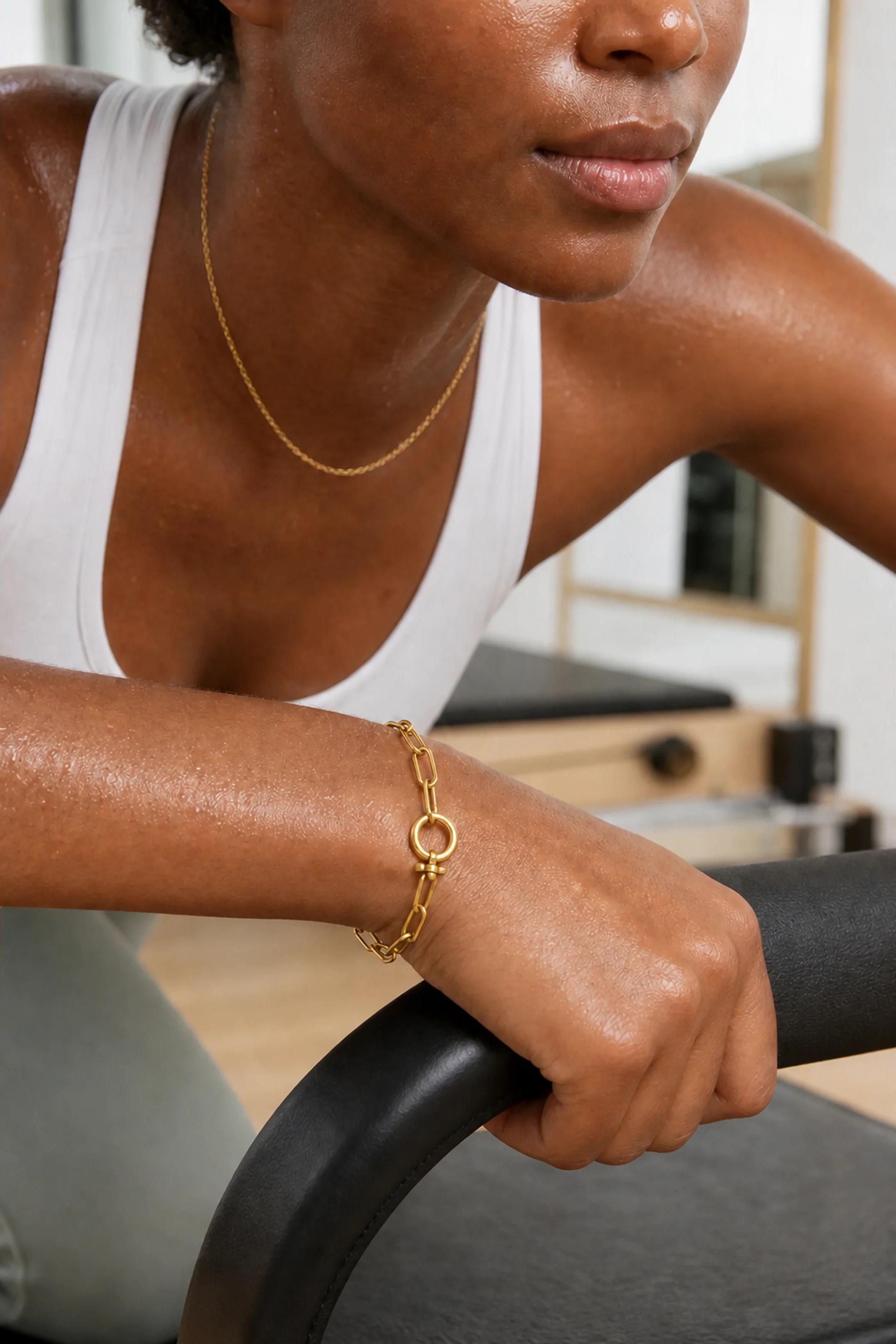 Link Bracelet — Active lifestyle translation
