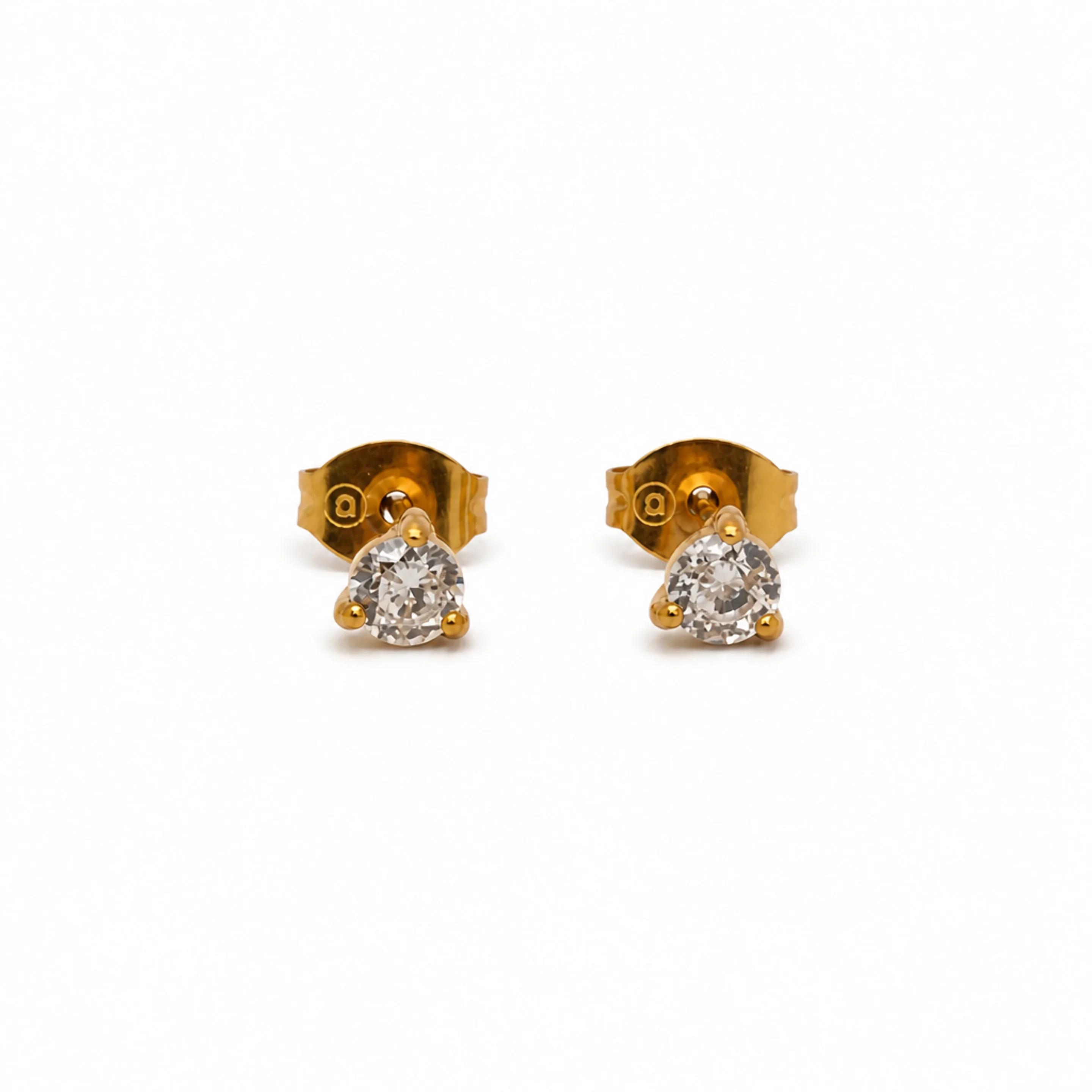 Bar Stud — Clean product hero