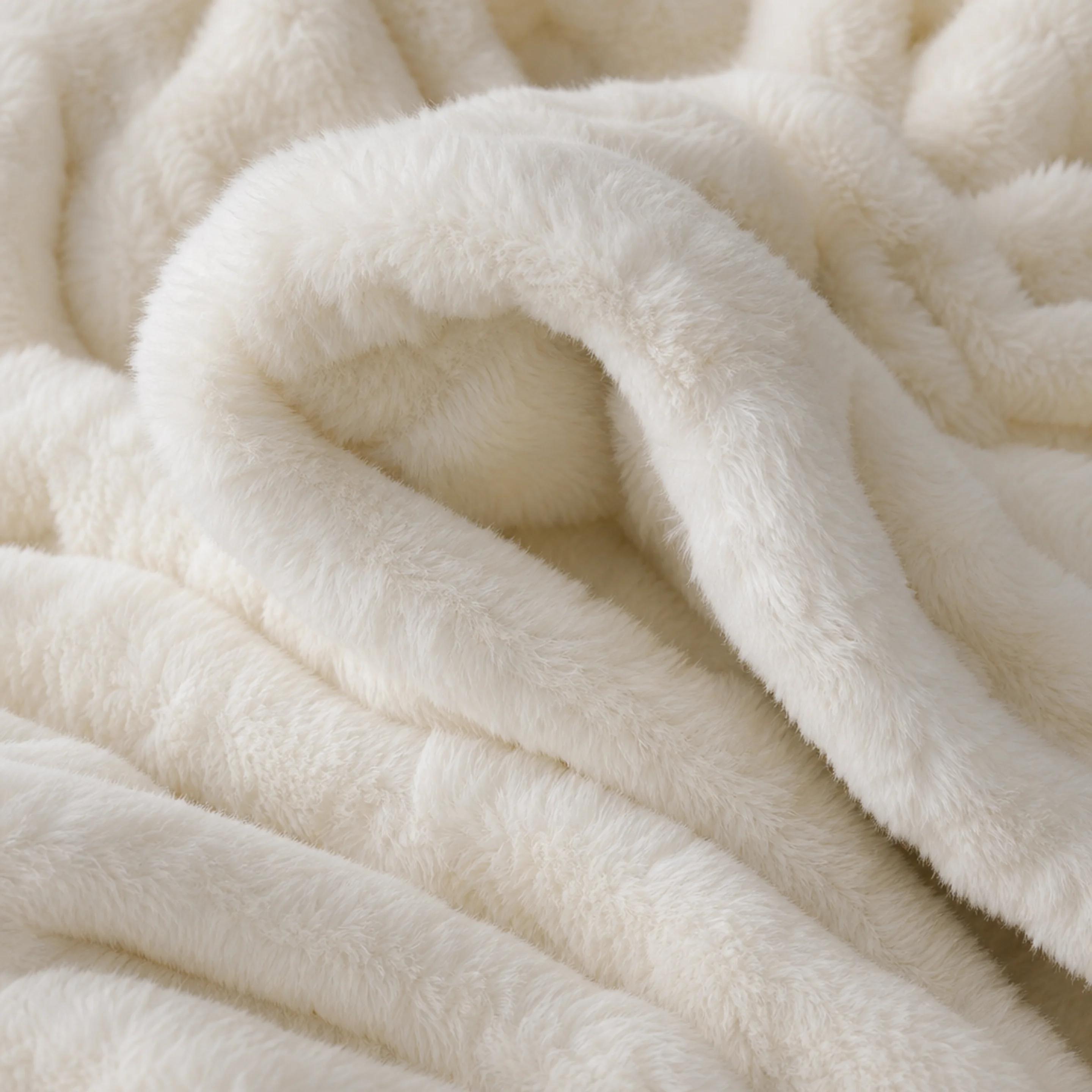 The Birdie Blanket - Dove, alternate view