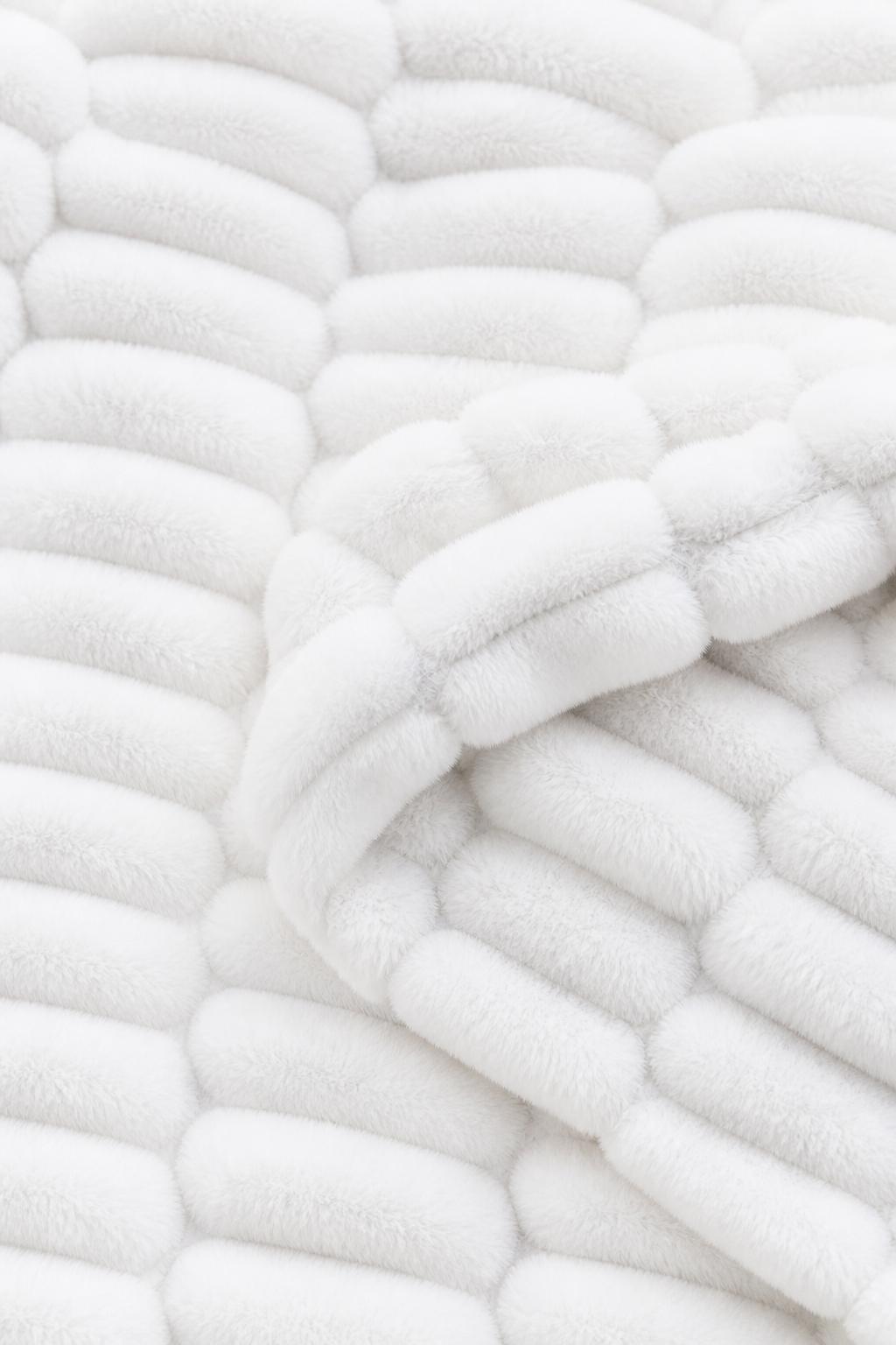The Birdie Blanket — Texture